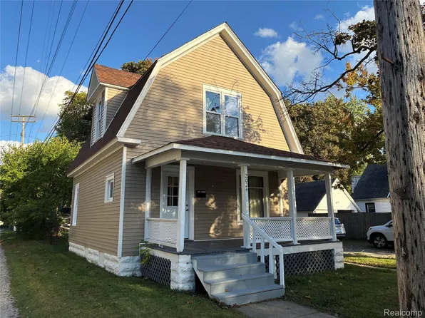 2024 8th St, Port Huron, MI 48060