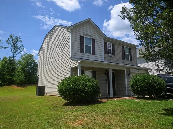 1912 Newcomb Dr, Whitsett, NC 27377
