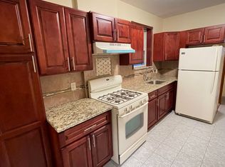 2549 35th St APT 2L, Astoria, NY 11103