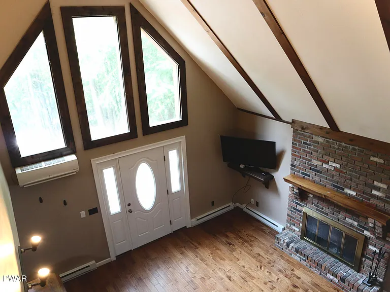 549 Lakeview Dr W — Photo 16