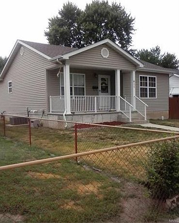1st image of 411 Lincoln Ave