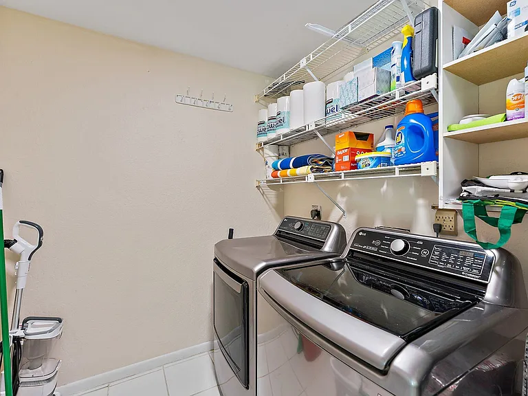 107 Mako Ln — Photo 36