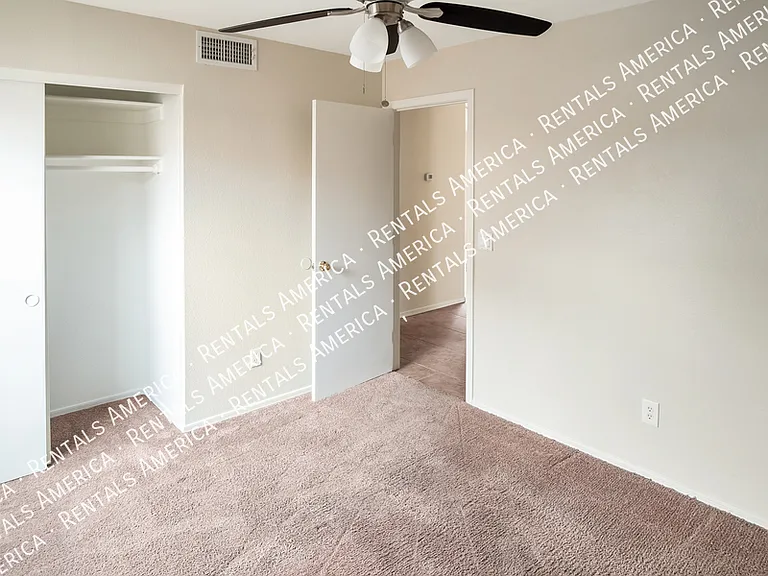 1200 W Kingbird Dr — Photo 14
