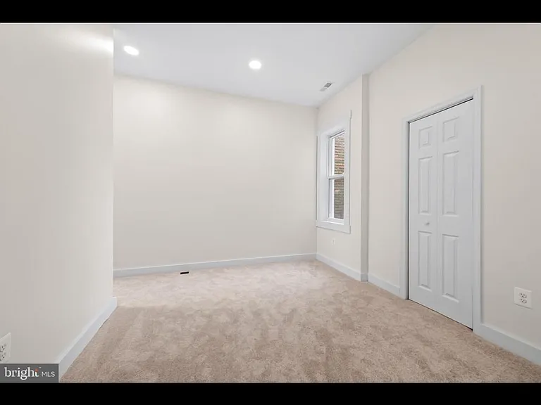 2824 Maryland Ave — Photo 11