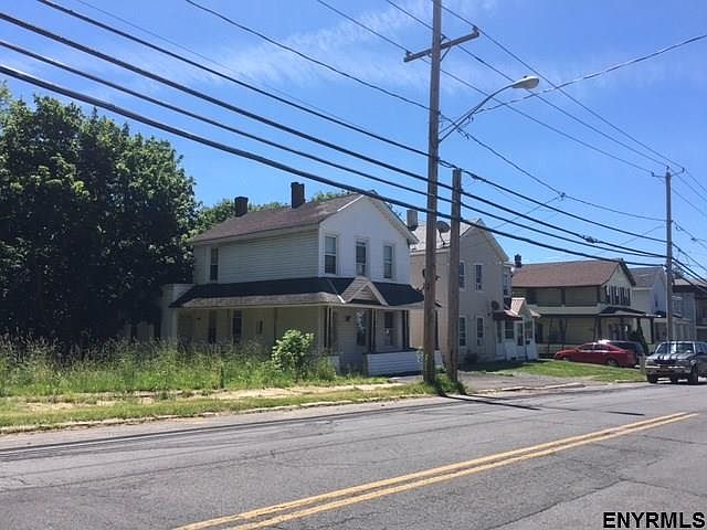 2nd image of 251 Locust Ave