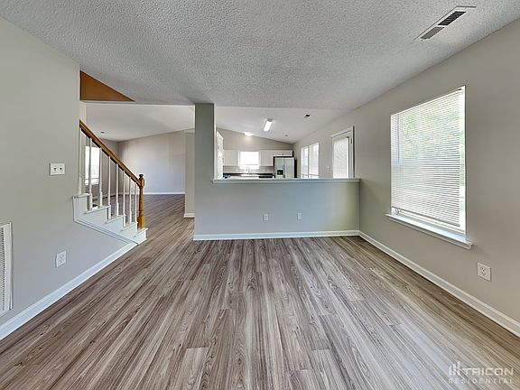 3rd image of 8718 Purple Thistle Ln