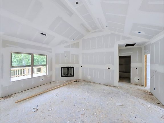 2nd image of 3 Cranbrook Ln