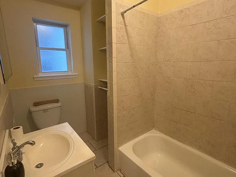 1424 Wolf St — Photo 7