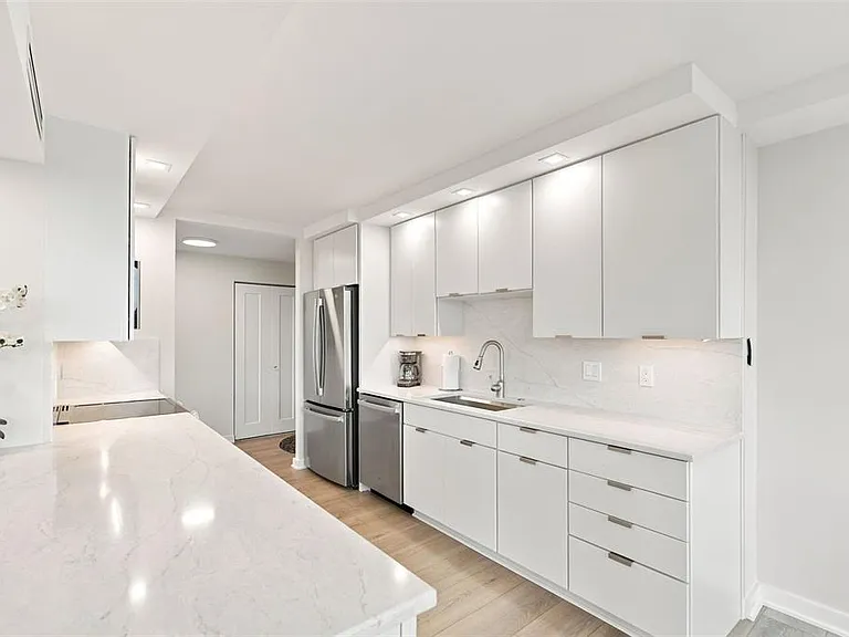 707 S Gulfstream Ave #207 — Photo 15