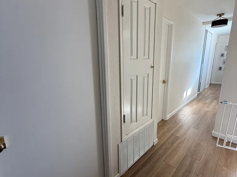 43045 Delaware St — Photo 12