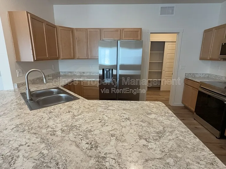 2638 B 1/2 Rd — Photo 11