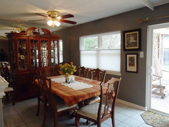 4th image of 2701 Fern Ln