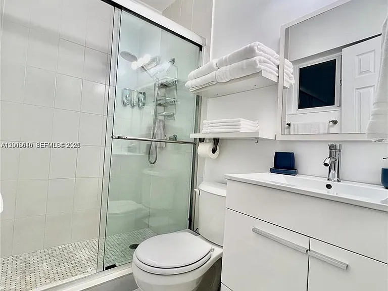 1380 SW 11th St #1 — Photo 12
