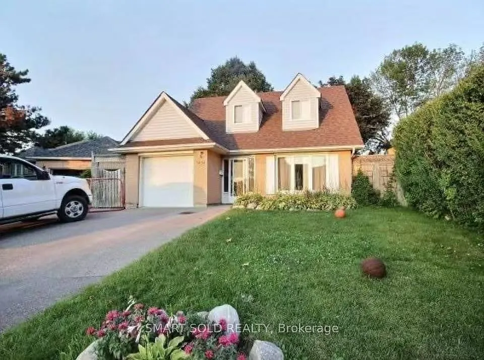 795 Pam Cres