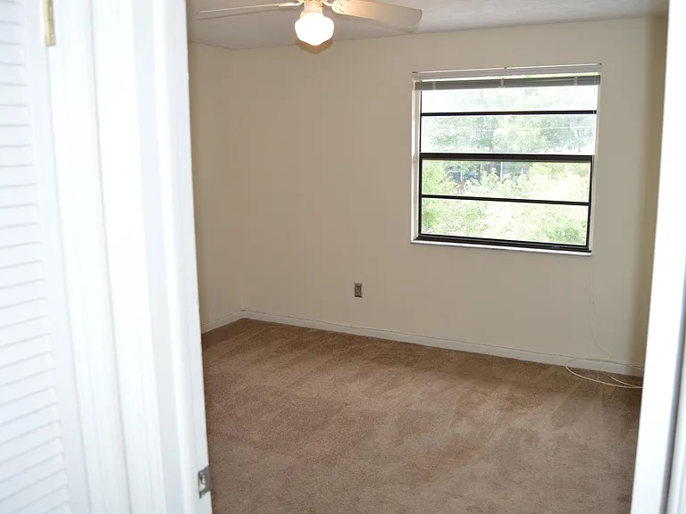 2124 Oak Chace Ct — Photo 9
