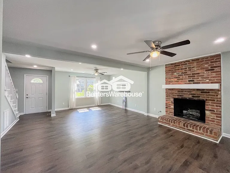 190 Devon Pl — Photo 3