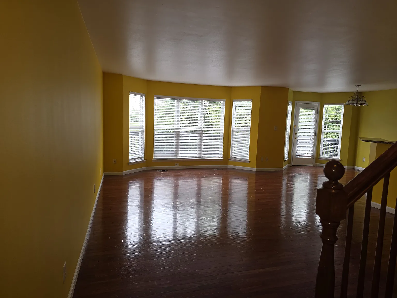 3 bed, 1742 sqft, $2,150 — Photo 3