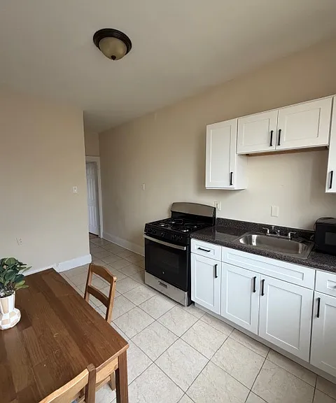 15 Morgan Pl #11 — Photo 8