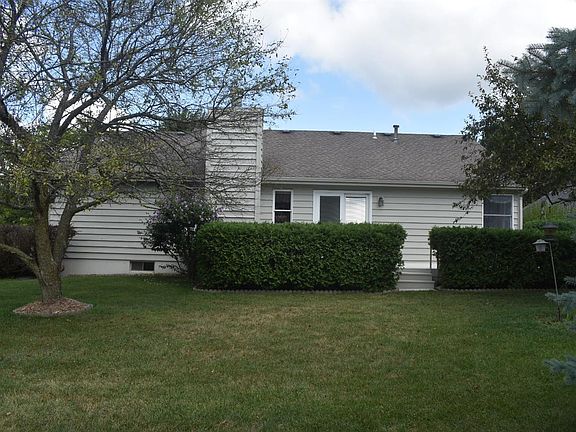 3rd image of 3703 Chimney Hill Ct