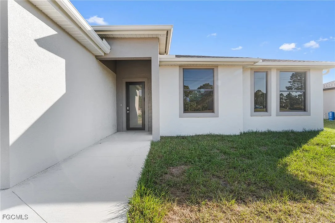 3 bed, 2.0 bath, 1593 sqft, $1,990 — Photo 4