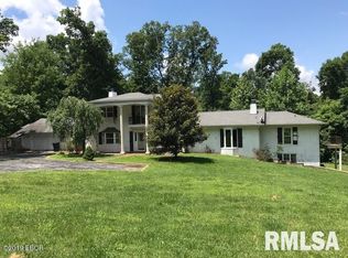 257 Phillips Rd, Carbondale, IL 62902