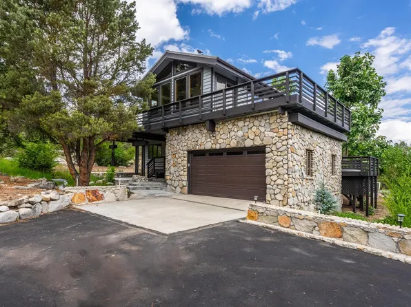 597 Juniper Dr, Crowley Lake, CA 93546