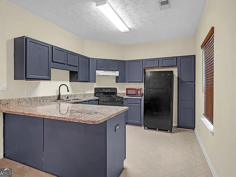 5475 Hampton Ct S — Photo 9