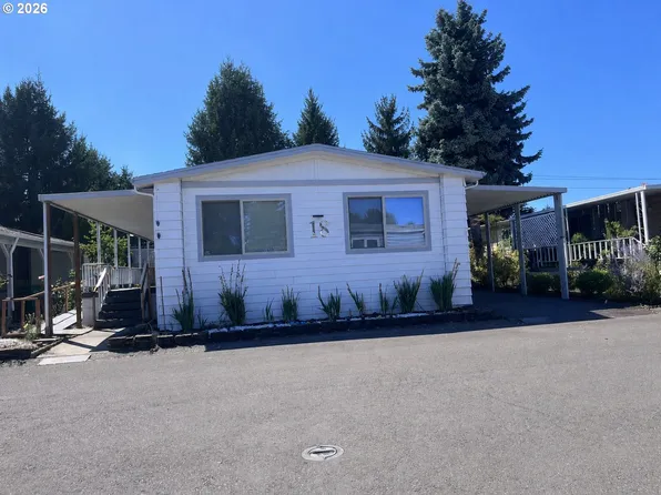 13640 SE Highway 212 Unit 18, Clackamas, OR 97015