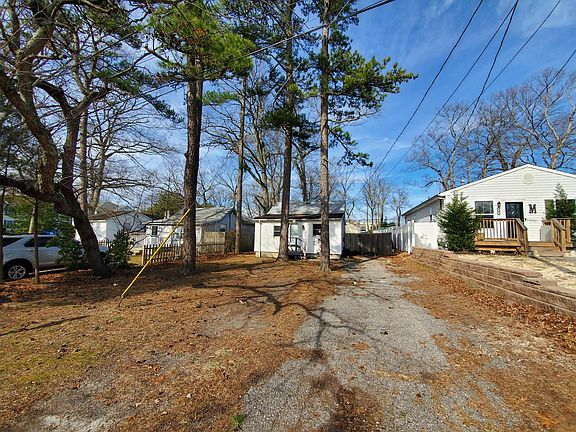 2nd image of 105 Morris Blvd
