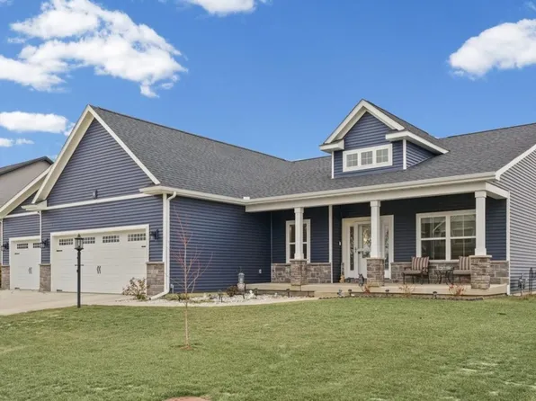 1105 Glen Abbey Dr, Champaign, IL 61822