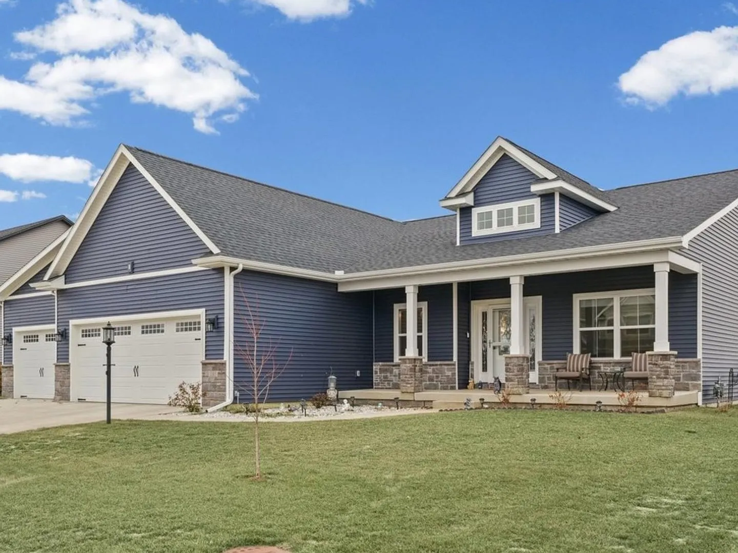 1105 Glen Abbey Dr photo 1