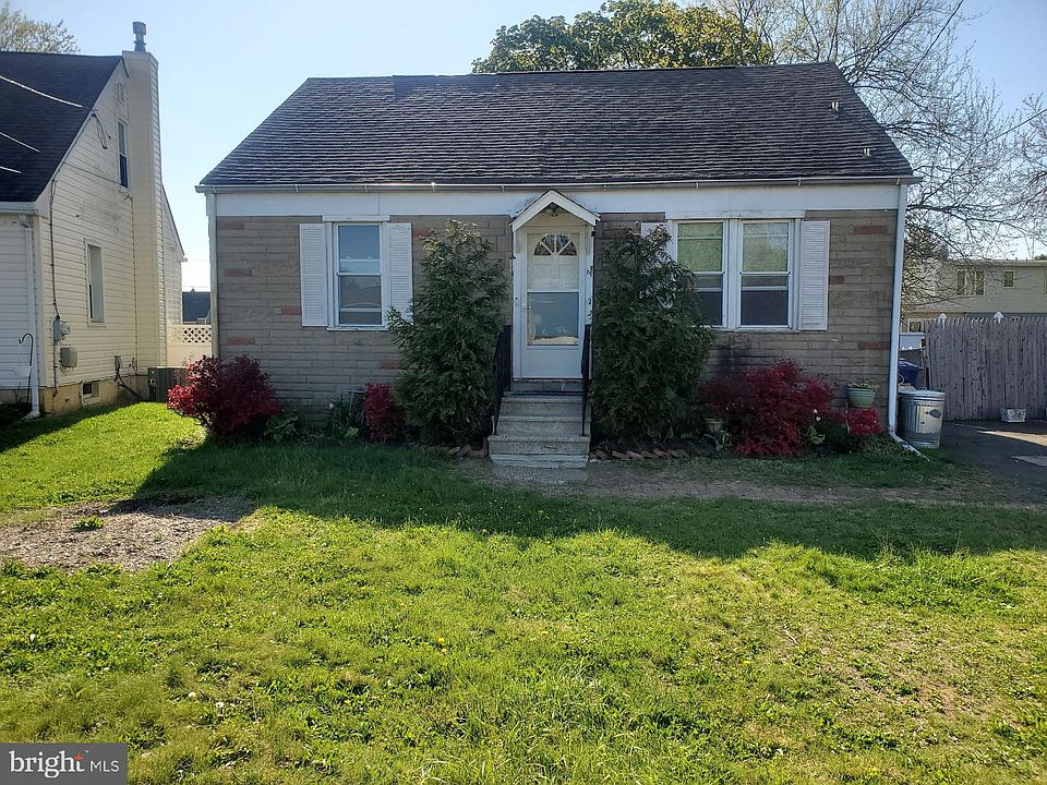 1st image of 10 Thorntown Ln