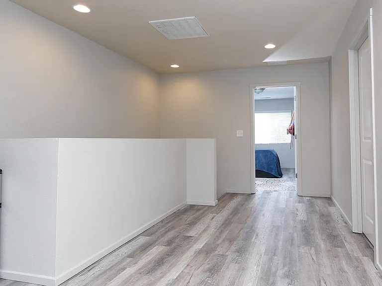 8513 NE 14th Pl — Photo 10