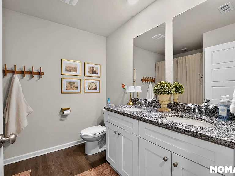 1008 Enclave Cir — Photo 17
