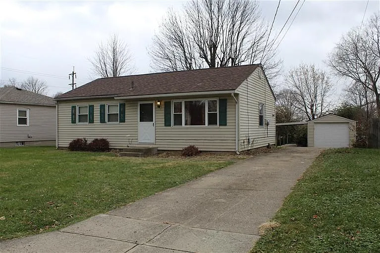 2002 Spencer Ln photo 1