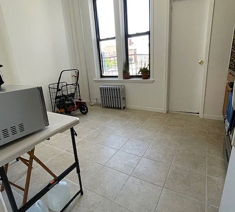 3rd image of 25-32 Steinway St #3A