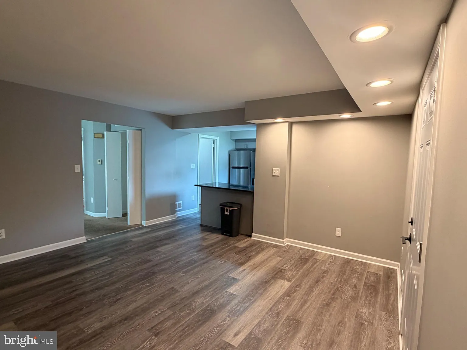 3 bed, 2.5 bath, 1625 sqft, $2,300 — Photo 3