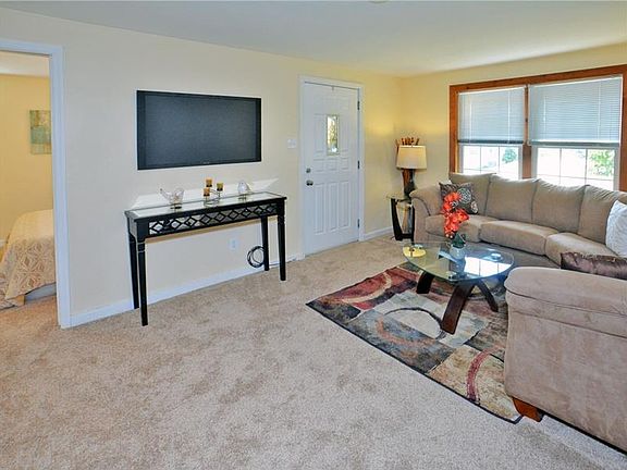 5th image of 225 Florida Dr