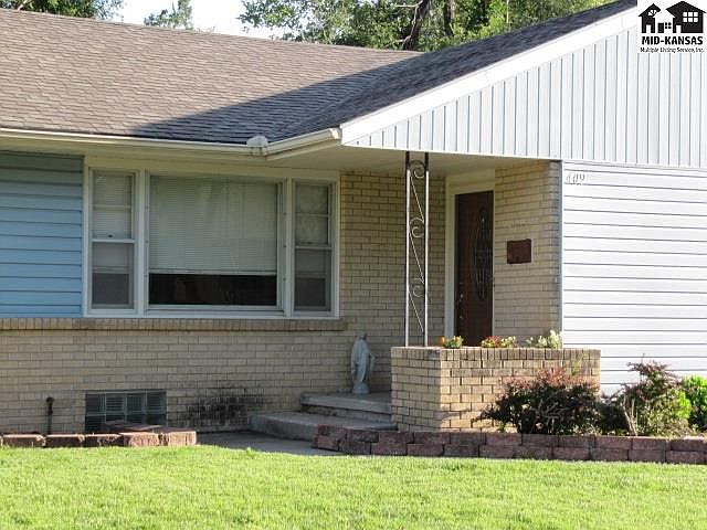 1st image of 409 W 26th Ave