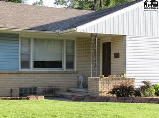 409 W 26th Ave, Hutchinson, KS 67502