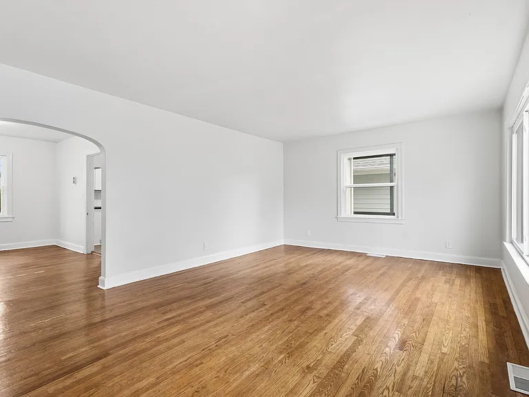 414 Patterson St — Photo 3