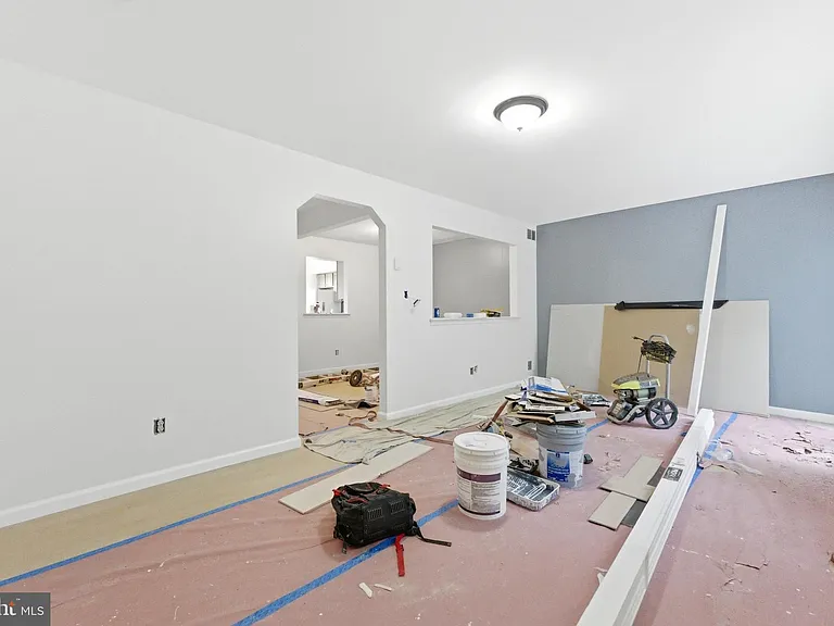27 Villanova Ct — Photo 6