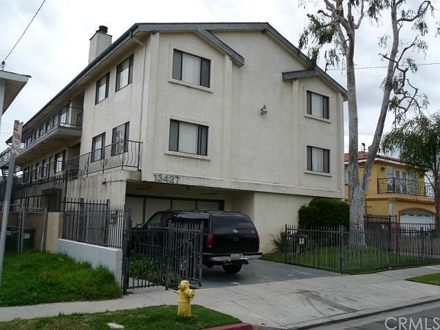 1st image of 13427 Roselle Ave