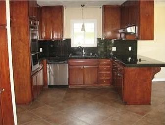 GREAT kitchen
