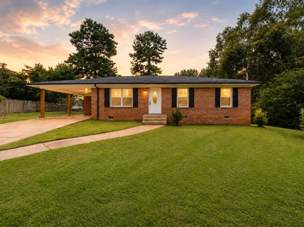 43 Carnell St, Jackson, TN 38301