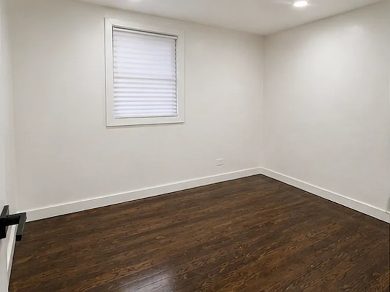 2321 W 81st Pl — Photo 7