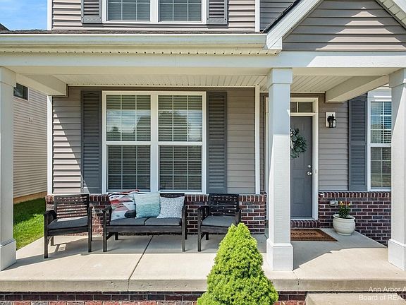 2nd image of 8493 Parkridge Dr
