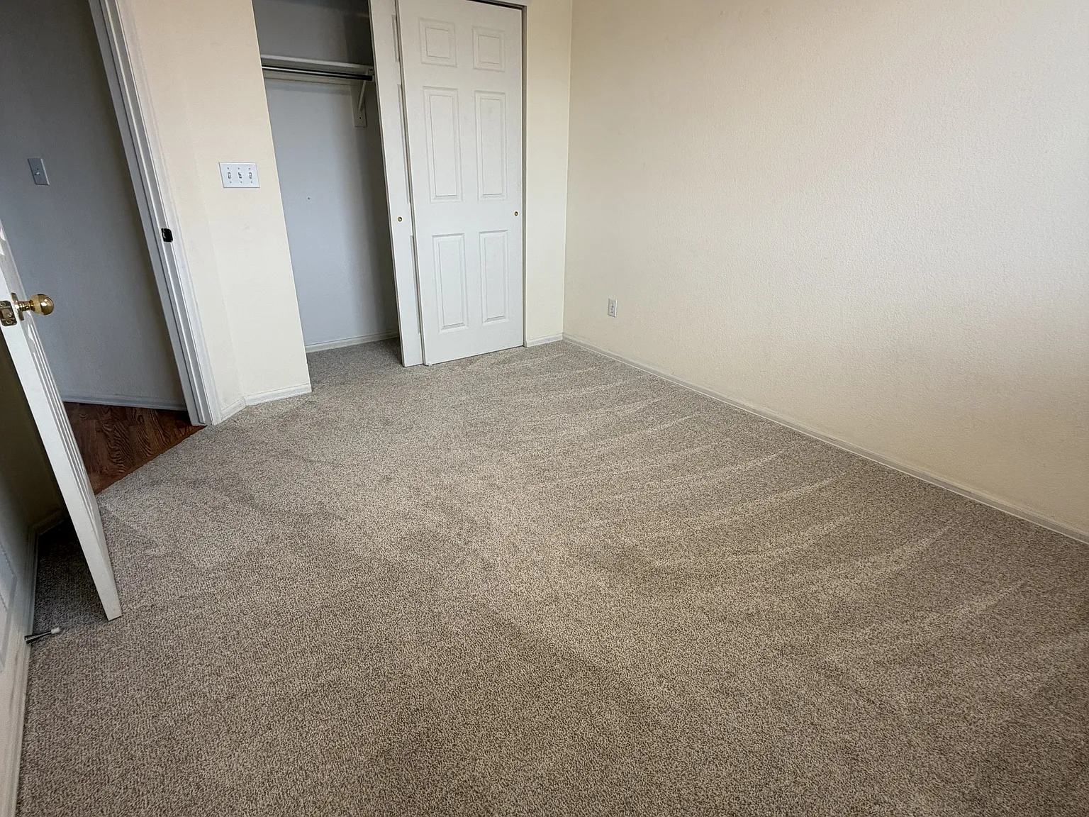 5831 Moon Ridge Dr — Photo 2