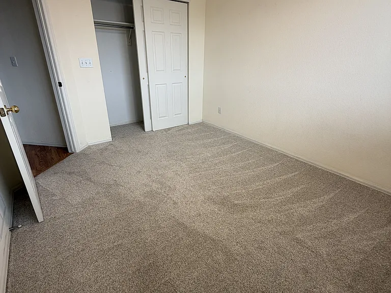 5831 Moon Ridge Dr — Photo 2