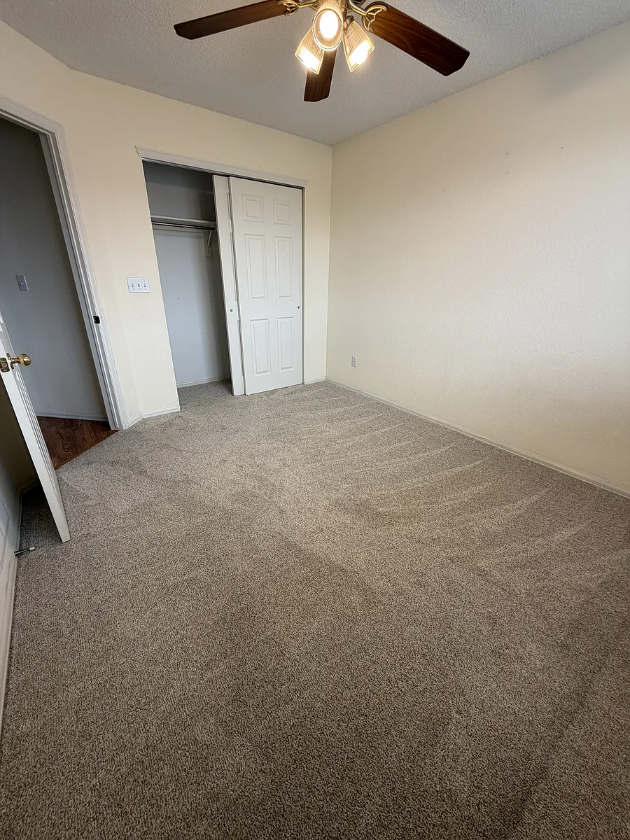 Building Photo - 5831 Moon Ridge Dr